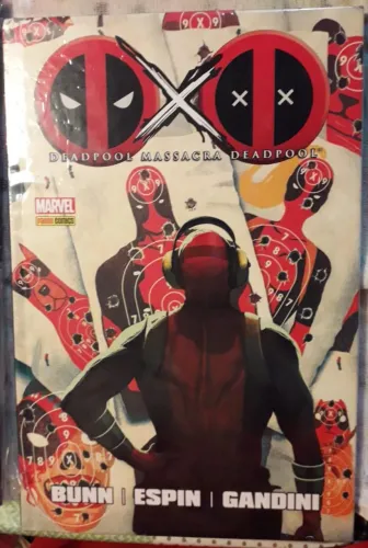 HQ Deadpool massacra Deadpool