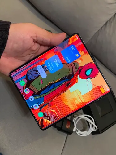 Samsung Fold5 512gb Leiaa