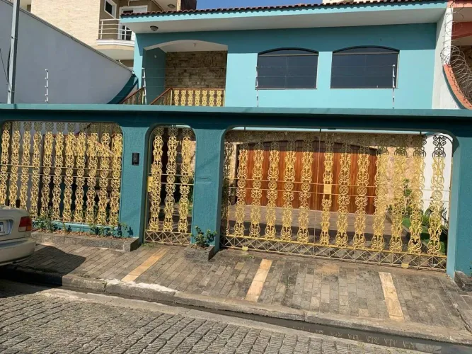 Casa em Vila Rosália com 850.00 m² , 3 quarto(s) , 3 suíte(s) , 10 vaga(s).