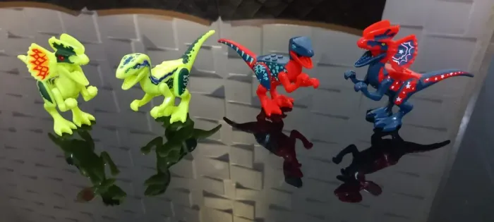 DINOSSAURO CARNÍVORO JURASSIC WORLD