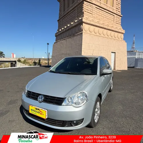 Volkswagen Polo Sed. Comfort. 1.6 MI Tot. Flex 8V 2013