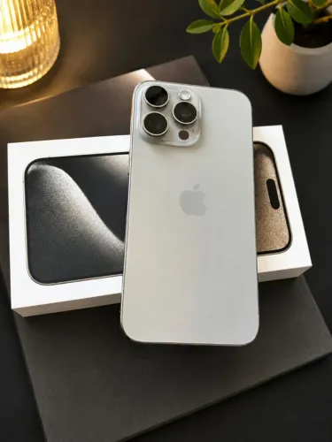 iPhone 16 Pro Max 256GB Branco Bateria 100% 225 Ciclos Garantia Apple 09/26 Loja Fisica 