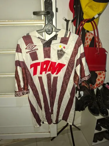 Camisa Galo Tam Antiga Umbro original em bom estado 