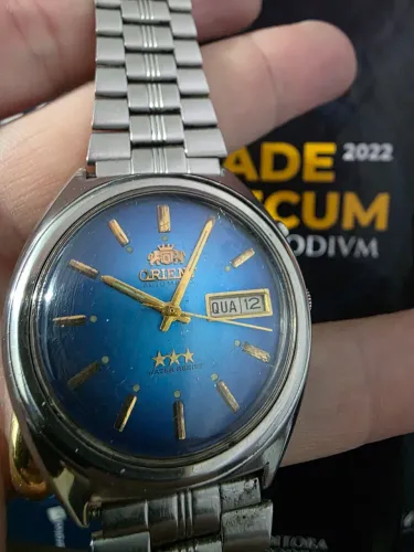 Orient azul revisado