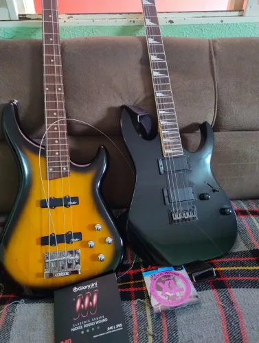 Guitarra IBANEZ Baixo CONDOR
