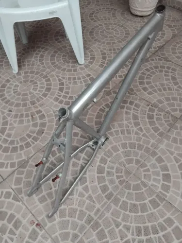 Quadro de alumínio 