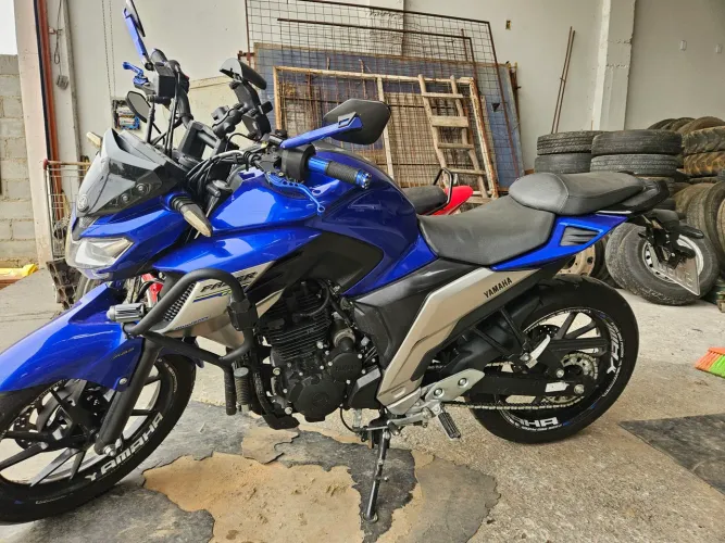 Vende - se