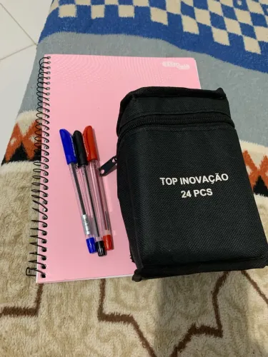 Kit de canetinhas e caderno