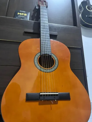 Violão Gianinni Start usado.