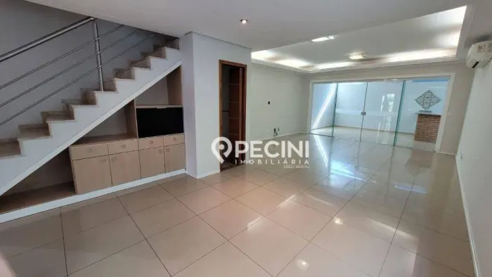 Casa em condomínio com 3 quarto - Cidade Jardim - Rio Claro