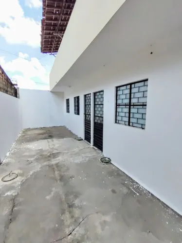 Condomínio residencial c/ 18 casas, com 02qtos cada