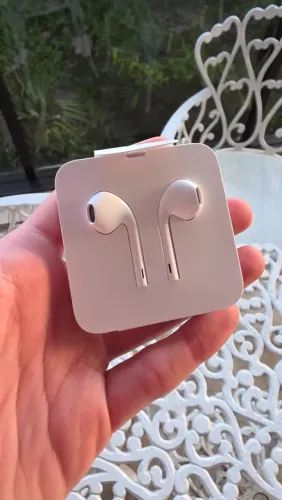 Fone de Ouvido Apple EarPods Intra-Auricular com Conector Lightning Branco