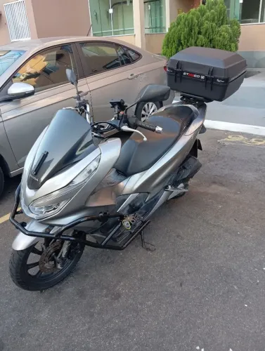 PCX 2019 com acessórios