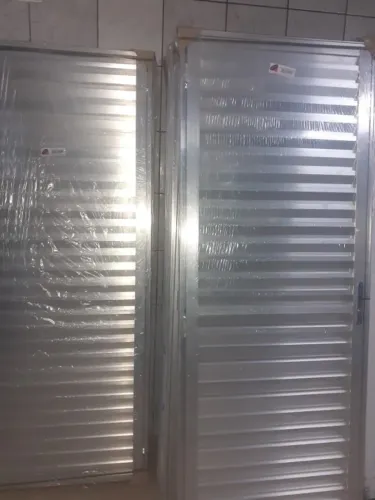 porta de alumínio modelo veneziana completa 599,90 a vista  