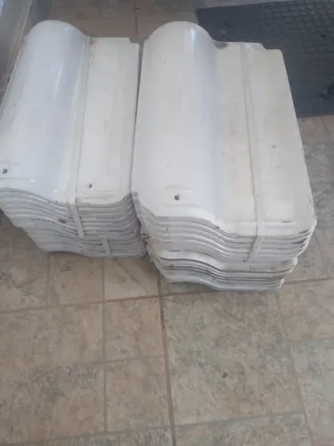 Lote de 185 Telhas Cerâmica Esmaltada Americana Branca Temax (25x41,5cm)