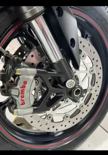 Triumph Street Triple RS 765