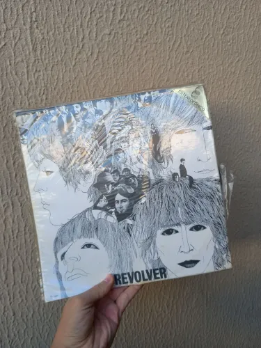 LP The Beatles revolver raro em ótimas condições 