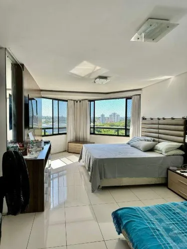 Apartamento no Condomínio Paul Cézanne no Bairro Ilhotas com 275 m² e 5 Vagas