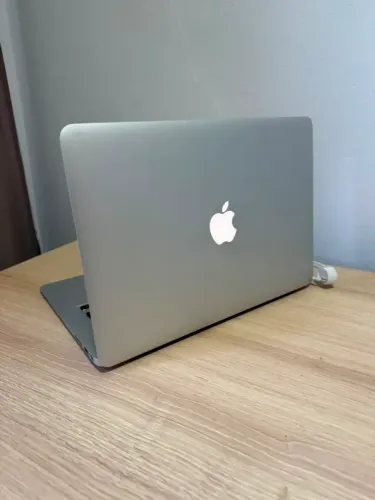 MacBook Air 11" A1370 | Intel i5 | 4GB RAM | 128GB SSD - Bateria Ótima!