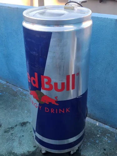 Cooler RedBull Lata Freezer 