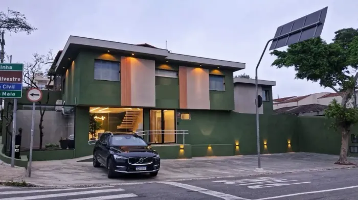 Casa para venda com 200 metros quadrados com 5 quartos