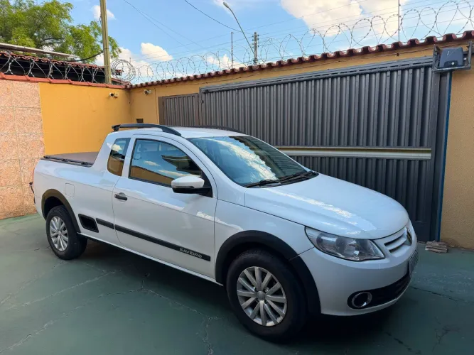 Volkswagen Saveiro 1.6 MI Total Flex 8V CE 2013