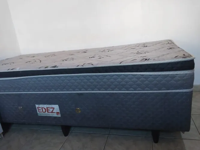 Cama box de solteiro