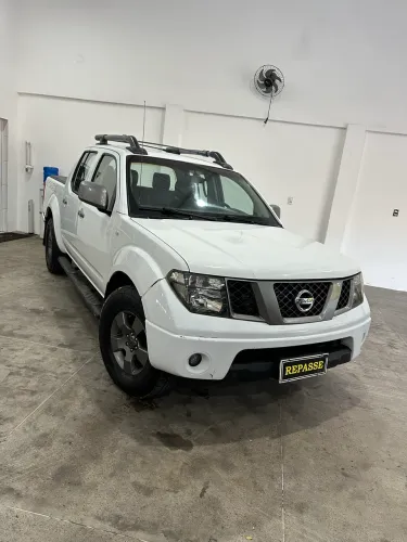 Nissan Frontier SE Attack CD 4X4 2.5 TB Diesel 2013