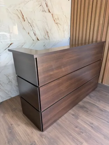 Balcão de recepção em mdf