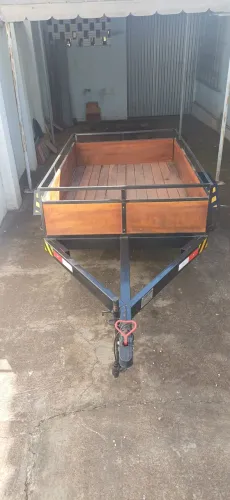 Vendo carretinha fazendinha ano 2022 zeradinha.