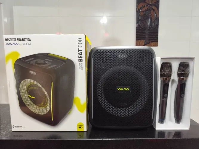 Caixa Alok beat1000 1 semana de uso, ótima qualidade de som, com 2 microfones sem fio