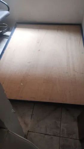 Vendo base de ferro de cama de casal 199,00