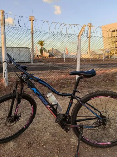 Vendo Bike MTB bem conservada.