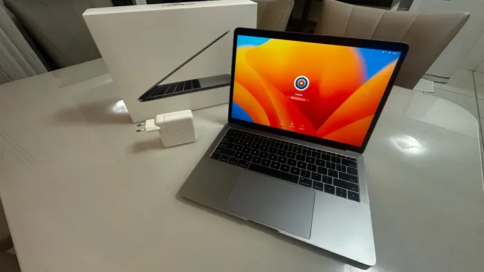 MacBook Pro 2017 i5