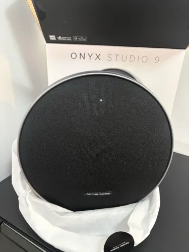 Caixa de Som HARMAN KARDON Onyx Studio 9 Com Alça de Metal - nova na caixa