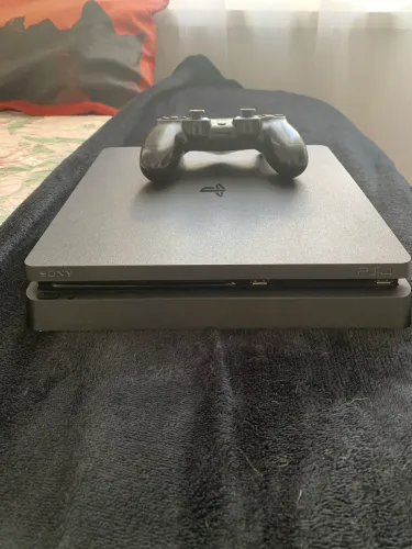 PS4 SLIM PRETO COM CONTROLE ORIGINAL 870GB DE MEMÓRIA