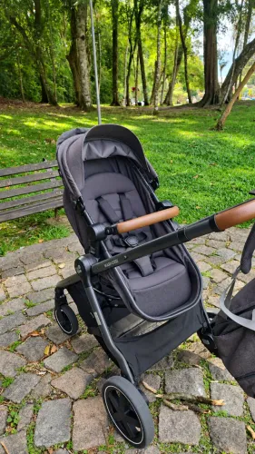 Carrinho e baby conforto maxi cosi 2 