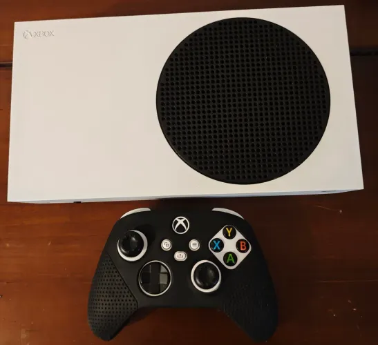 Xbox séries S com controle funcionando normal