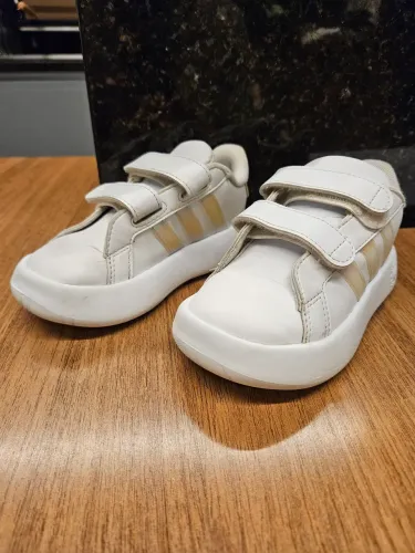 Tênis infantil adidas, Grand Court 2.0 ( numeração US 9k )
