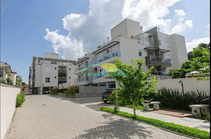 "Paraíso de 3 Quartos à Beira-Mar: Apartamento Mobiliado e Financiável no Coração do Campe