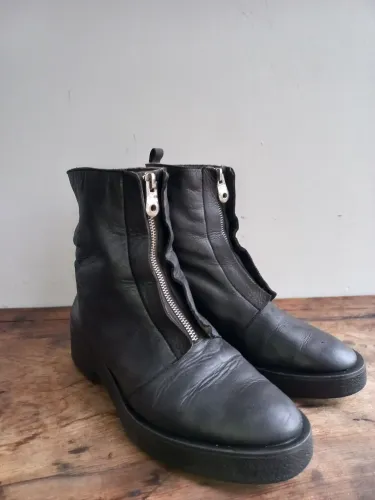Bota zara couro legítimo 39