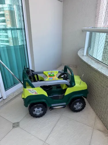 Carro Grande De Passeio Pedal Infantil Diipi Calesita 2em1 Cor Verde-escuro