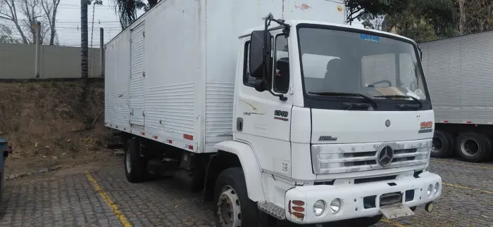 Caminhão 1318