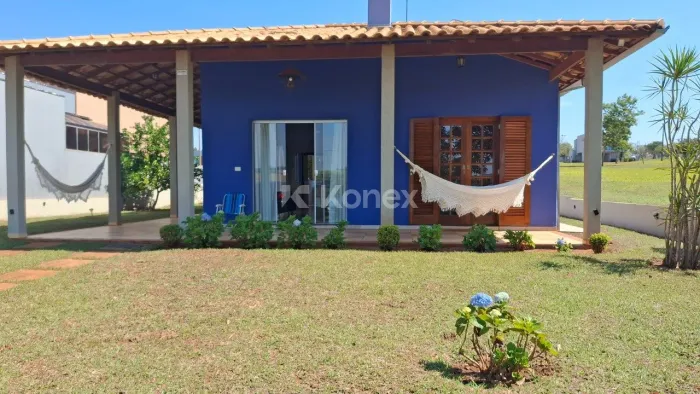 Casa em Condomínio à venda com 3 quartos em Riviera de Santa Cristina III, Itaí