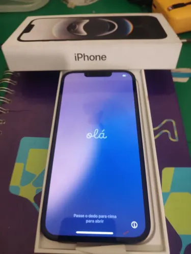 iPhone 16e 256 GB back