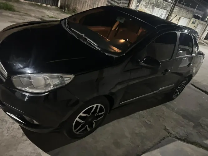 Fiat Grand Siena Essence 1.6 Flex 16V 2015