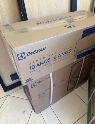 AR CONDICIONADO SPLIT ELETROLUX 9mil Btus Inverter! ACEITAMOS CARTOES