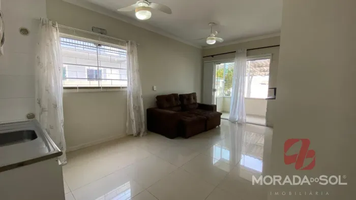 Aluguel de Apartamento 2 Quartos em Tijucas, 58m², R$2300
