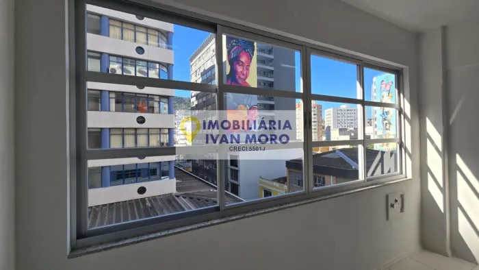 Sala Comercial à venda no Centro - Florianópolis }