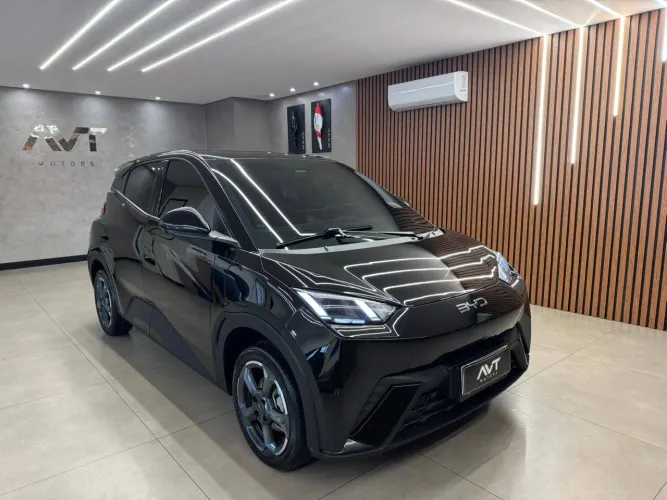 BYD Dolphin EV (Elétrico) 2025